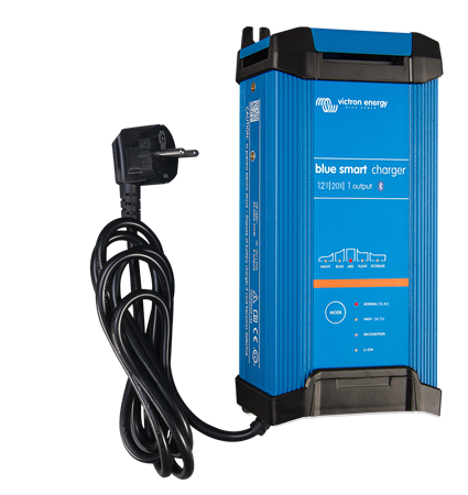Blue Smart Charger 12/20 IP22 (1)